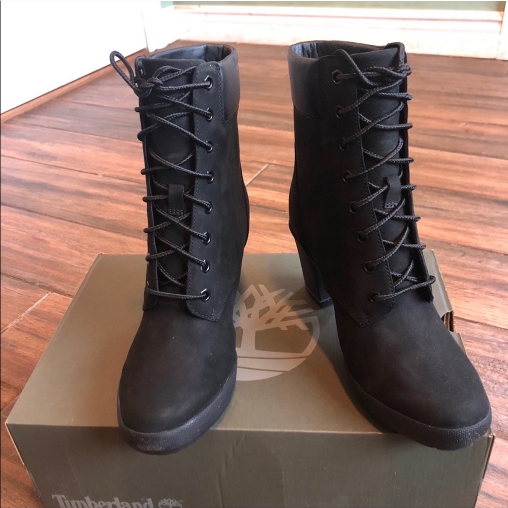 Timberland Leather Lace-Up Tractor Platform Boots - Picture 7 of 16